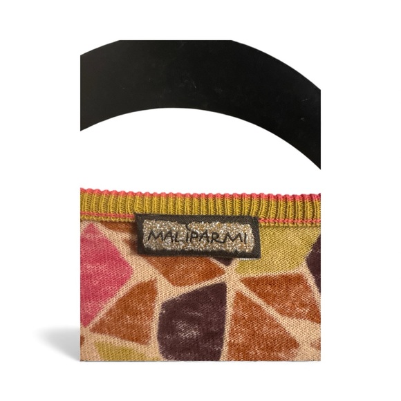 Mali Parmi Geometric Patterned Women's Button up Cardigan Sweater - Picture 4 of 11